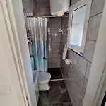 Toni 자다르