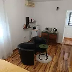 Toni Apartment